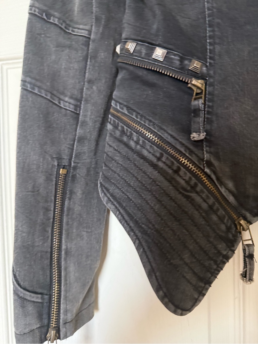 Jean jacket - Picture 3 of 5